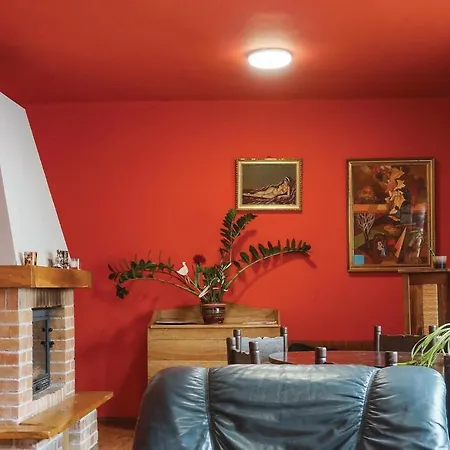Stunning In W 5 Bedrooms *