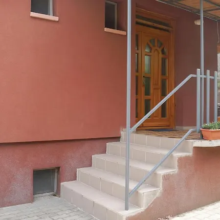 Prázdninový dům Stunning In W 5 Bedrooms